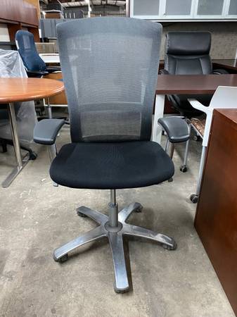 Photo knoll life ergonomic office chair $299