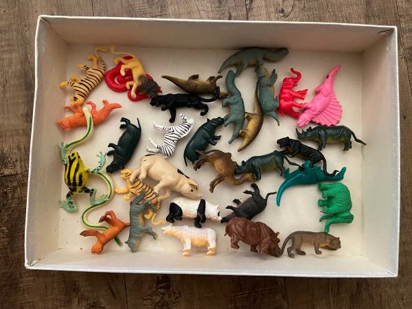Photo mini plastic animals toy lot