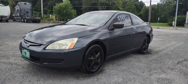 Photo 03 Honda Accord coupe 2door w remote start.. Still registered $3,400