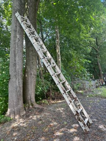 24 foot ladder $75