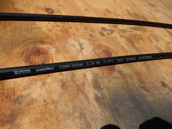 (2) 14  PARKER HYDRAULIC HOSES (NEW) $20