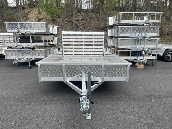 Photo BLOWOUT SALE ALL IN-STOCK 2022 ALUMINUM UTILITY TRAILERS $1