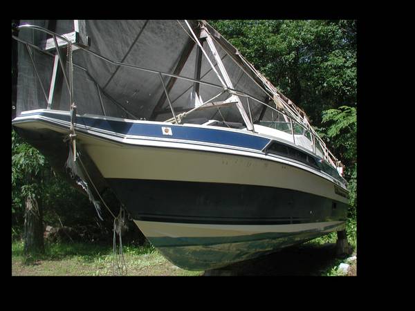 Century regal 25 12 foot boat