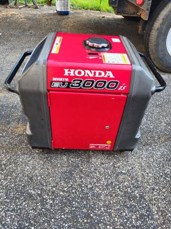 Photo Honda Generator EU3000is Inverter $1,800
