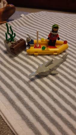 Lego sea Hunter $10