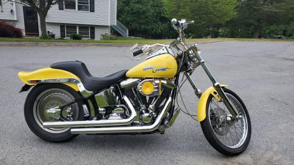 Photo Motorcycle Harley Davidson Custom Softail $4,100