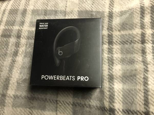Photo New Beats by Dr. Dre - Powerbeats Pro Totally Wireless Earphones Black $200
