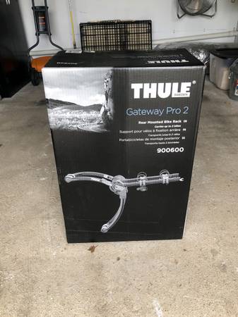 Photo New Thule Gateway Pro 2 Trunk Bike Rack $150