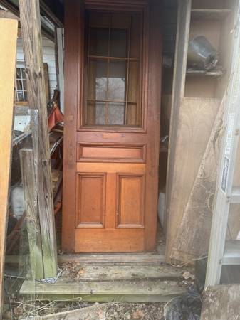 Photo OLD WOODEN DOORS