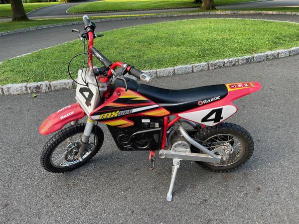 Photo Razor MX500 Dirt Rocket Electric Motocross $290