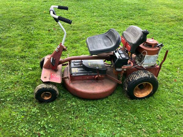 Photo Snapper riding mower $400