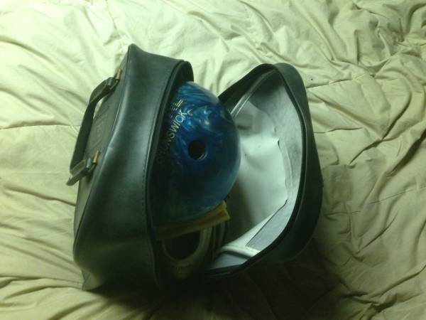 Photo Vintage Brunswick The Pearl 16LB Blue Bowling Ball Bag Striker Shoes $100
