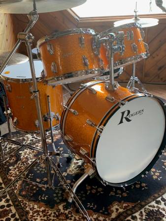 Photo Vintage rogers Drum Kit $1,800