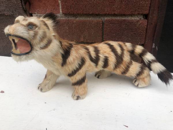 Wild Cat Figurine - authentic fur $60