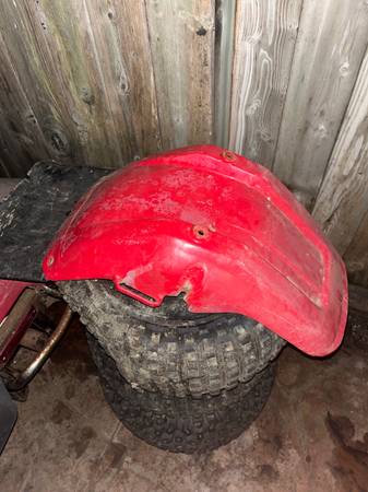 Photo 1982 honda atc 200 front fender and wheels and tires $50