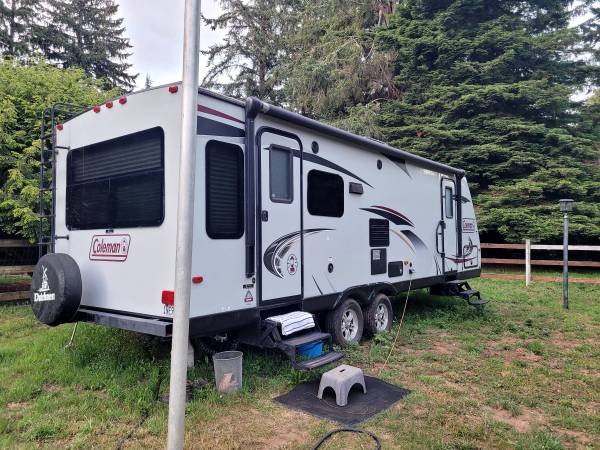 Photo 2014 Coleman travel trailer ,house on wheels. $18,500