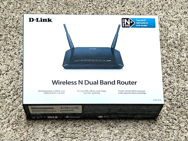 Photo D-Link Wireless N300 Dual Band Router $10