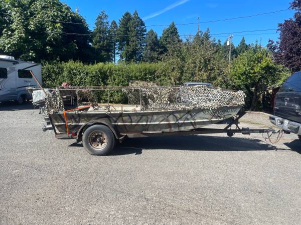 Duck boat $3,500