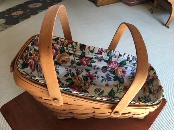 Photo Longaberger Collectable Basket $30