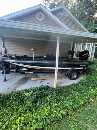 Photo 1999 Sprint 277 Bass Boat $6,000