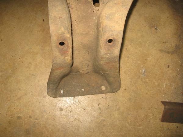 Photo 1977-1979 FORD F250 4X4 PARTS CROSSMEMBER $125