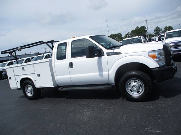 Photo 2011 Ford F-250 4x4 Extended Cab XL Utility Bed - $24,900 (Mid TN)