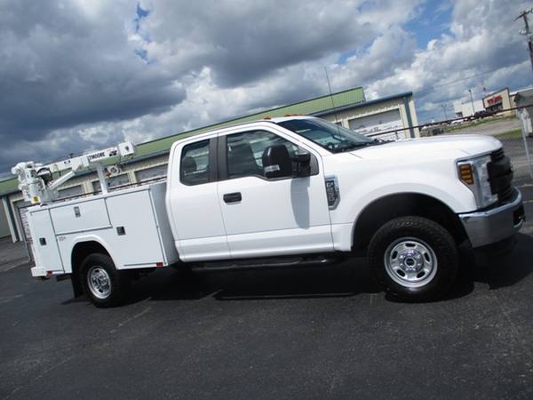 Photo 2018 Ford F250 XL Extended Cab 4wd Utility Bed - $35,900 (Mid TN)