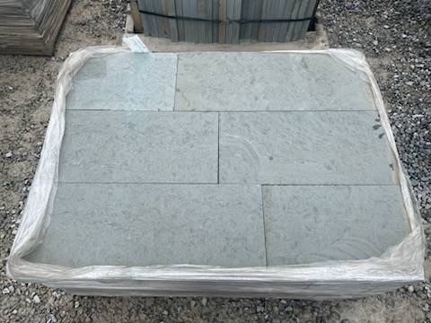 Photo Pallets of Flagstone and Wallstone $1