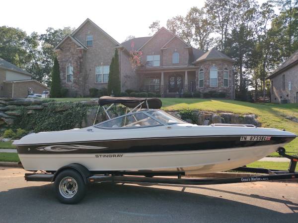 Photo Stingray Boat 195lx $15,000