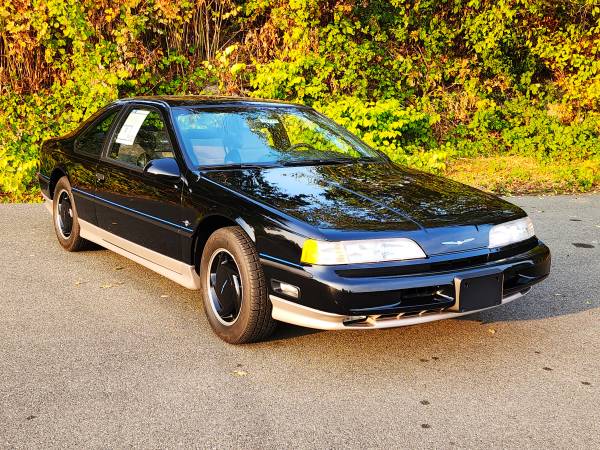Photo 1990 Ford Thunderbird 35th Anniversary Super Coupe Never Licensed - $38,995 (Edmonds)