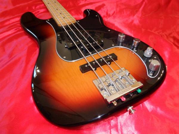 Photo 2017 Fender Deluxe Active Precision Bass Special Sunburst. $850