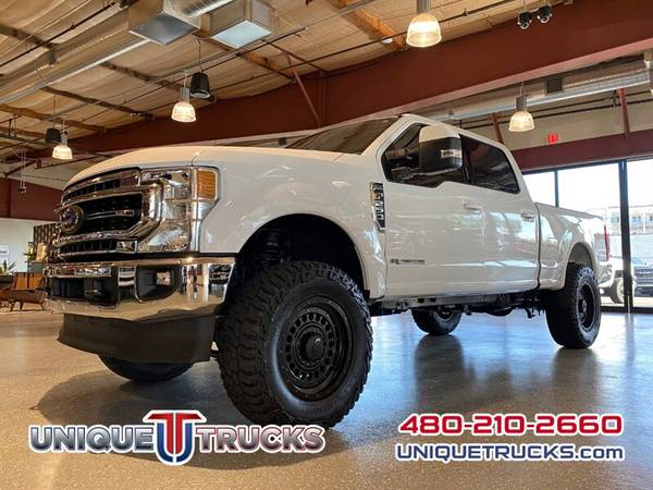 Photo 2020 FORD F250 F-250 F 250 LARIAT FX4 CREW 4X4 DIESELUNIQUE TRUCKS (DELIVERED RIGHT TO YOU NO OBLIGATION)