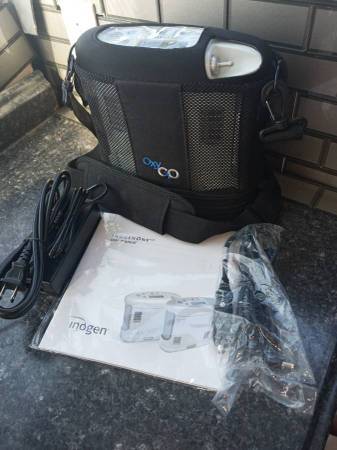 Photo Only 88hrs on Inogen G3 portable oxygen concentrator. Like new $1,200