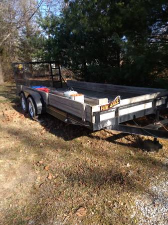 Photo 18 ft 7000 lb dual axle flatbed car trailer $4,500