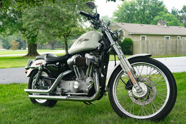 Photo 2002 Harley Davidson Sportster $4,400