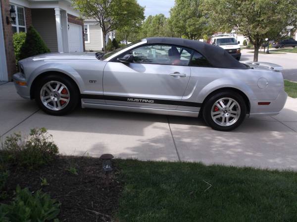 Photo 2006 MUSTANG GT CONVERTIBLE $16,500