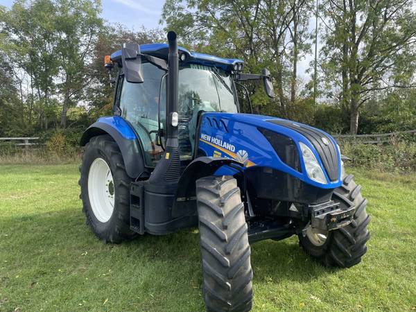 Photo 2018 New Holland T6.145 Tractor 1970 hours $42,510