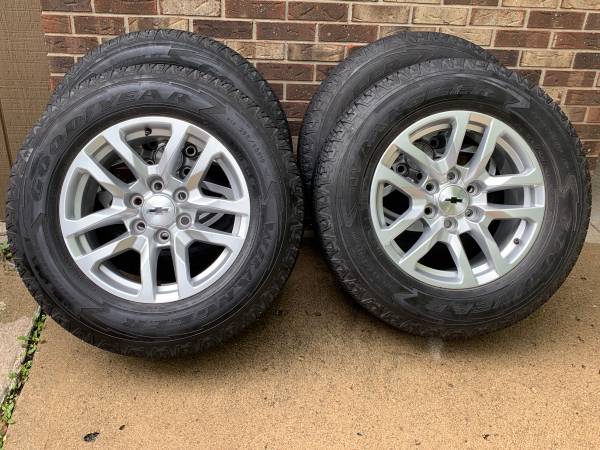 Photo 4-18 Chevy 6 Lug Wheels  Tires $900