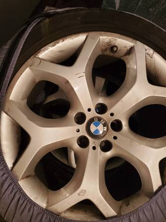Photo BMW sports wheel set $1,600