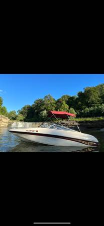Crownline runabout boat $13,900