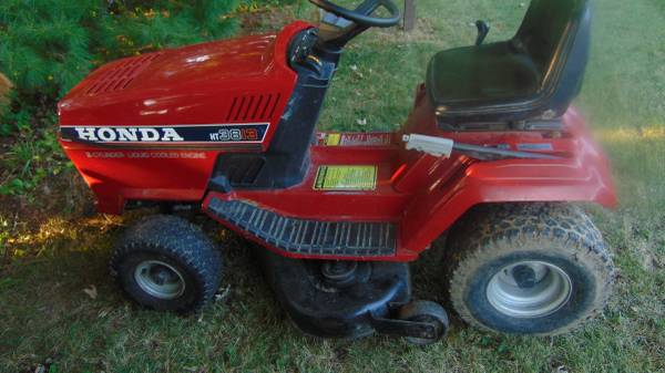 Photo Honda HT 3813 Lawn Tractor $200