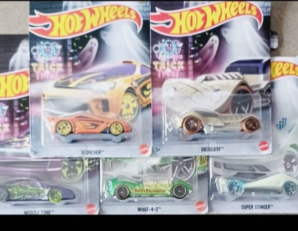 Photo Hot Wheels Halloween Complete Set $25