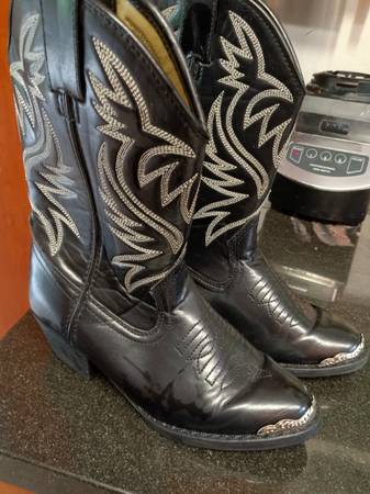 Photo Smoky mountain boots size 4 girls cowgirl boots $5