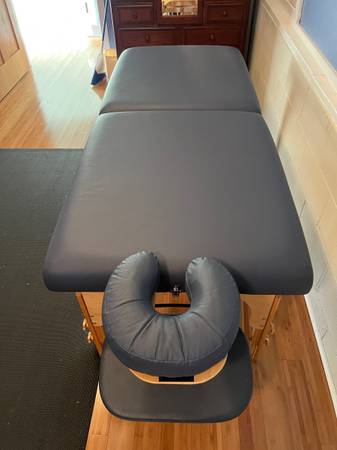 Photo Stronglite Massage Table $250