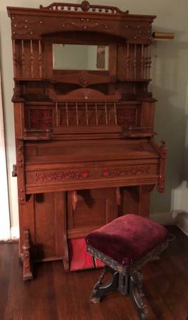 Photo WORKING antique reed organ (pump organ) $300