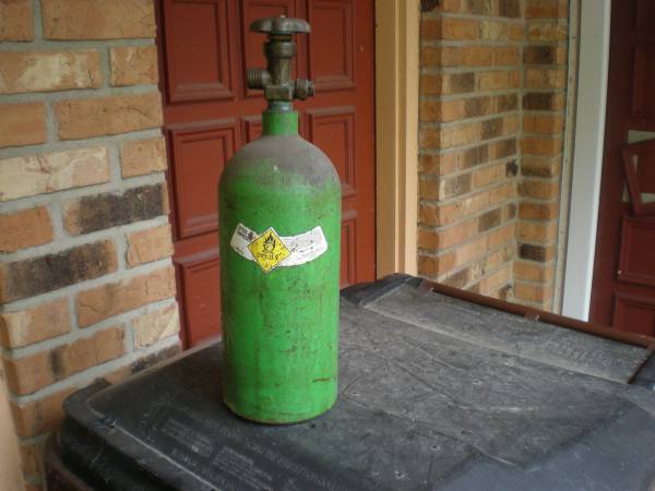 Photo oxygen tank full $150