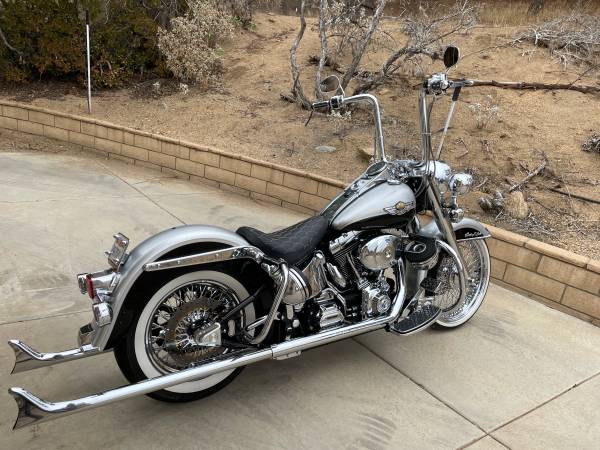 Photo 2003 Harley Davidson Heritage $16,500