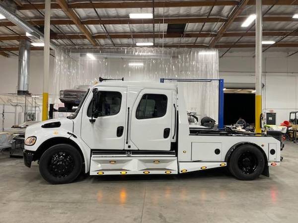 Photo 2005 FREIGHTLINER SPORT CHASSIS $90,000