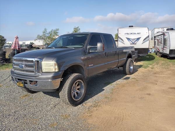 Photo 2005 ford f350 crew cab diesel 4x4 $9,900