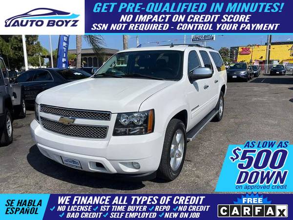 Photo 2011 Chevrolet Chevy Suburban 1500 LT Sport Utility 4D